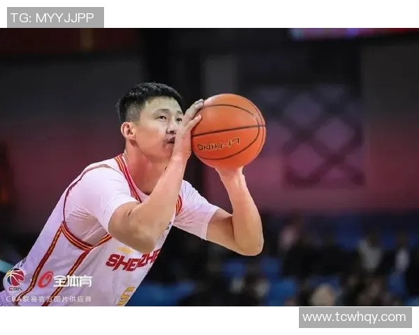 周鹏的篮球之路：从青涩少年到CBA传奇的奋斗与荣耀